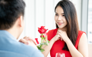 7 Deal Breakers In A Relationship That Slowly Destroy Love