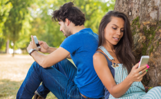 How to Write a Dating Profile for a Woman Over 45: 9 Simple Steps